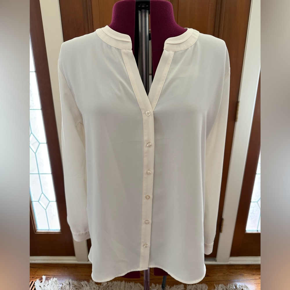 Ann Taylor Cream Button-Front Long Sleeve Blouse